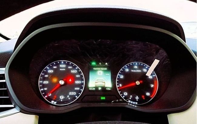 New MG 5 I Facelift, 1.5 l, 2023 in Dubai by Soltan Auto, White color. GCC Specs | AUTO.AE