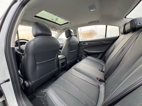 Новый MG 5 I Рестайлинг, 1.5 л, 2023 в Дубае от Titanum Cars Серебристый цвет. Other | AUTO.AE