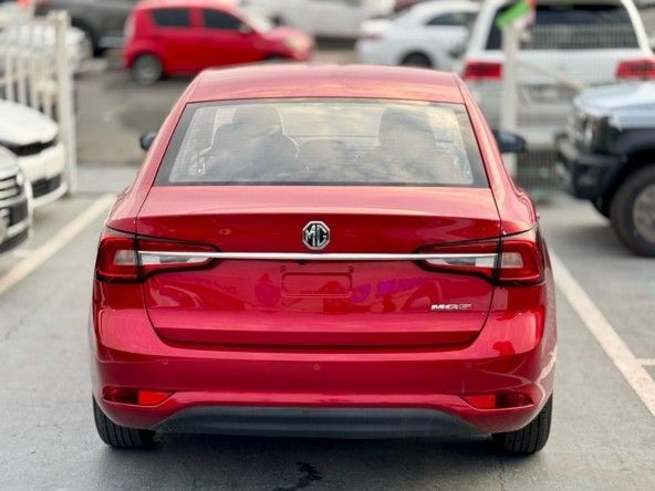 Подержанный MG 5 I Рестайлинг, 1.5 л, 2022 в Дубае от Titanum Cars Красный цвет. Other | AUTO.AE