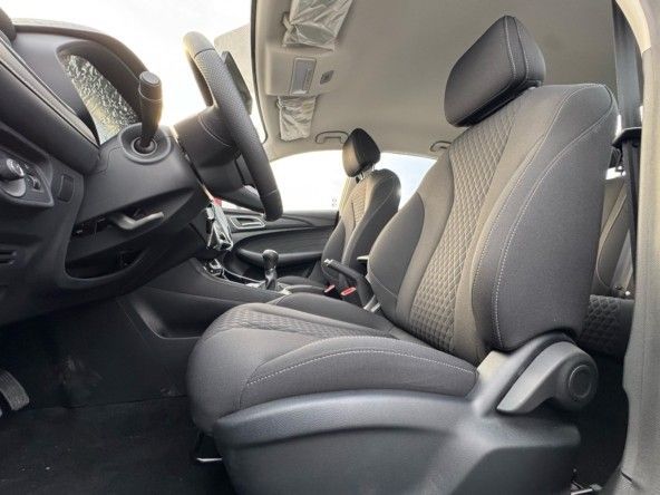 Подержанный MG 5 I Рестайлинг, 1.5 л, 2022 в Дубае от Titanum Cars Красный цвет. Other | AUTO.AE