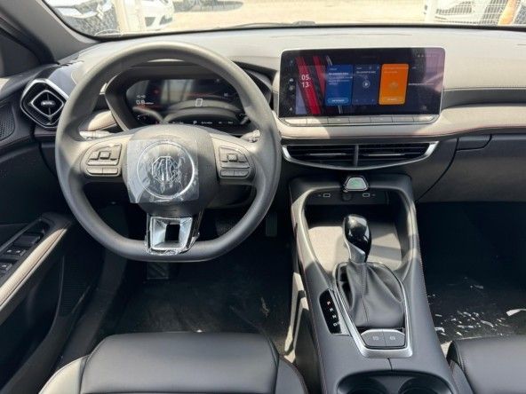 Новый MG 5 II Рестайлинг (GT), 1.5 л, 2025 в Дубае от Titanum Cars Серый цвет. Other | AUTO.AE