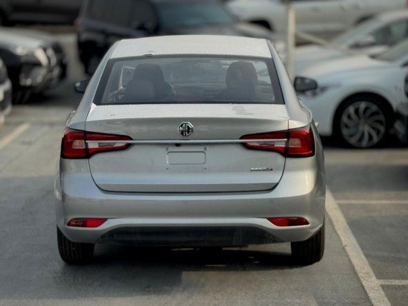 Новый MG 5 I Рестайлинг, 1.5 л, 2025 в Дубае от Titanum Cars Серебристый цвет. Other | AUTO.AE