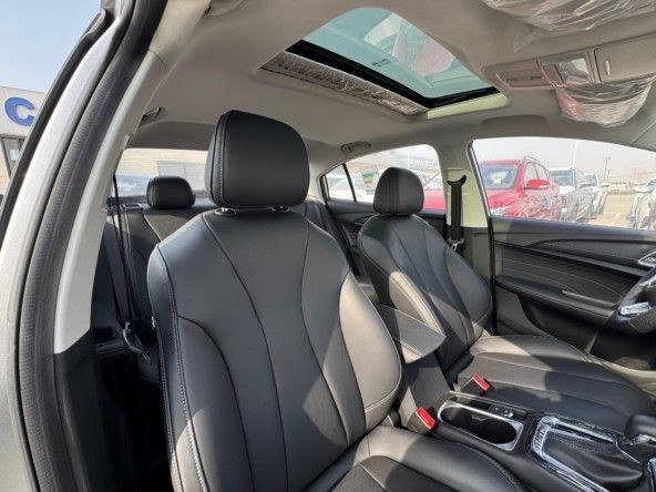 Новый MG 5 I Рестайлинг, 1.5 л, 2024 в Дубае от Titanum Cars Серебристый цвет. Other | AUTO.AE