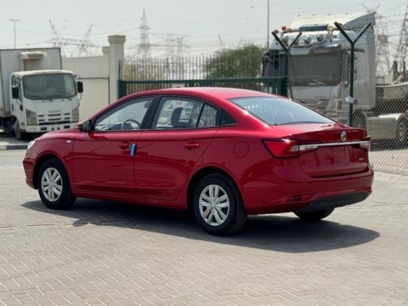 Новый MG 5 I Рестайлинг, 1.5 л, 2025 в Дубае от Titanum Cars Красный цвет. Other | AUTO.AE