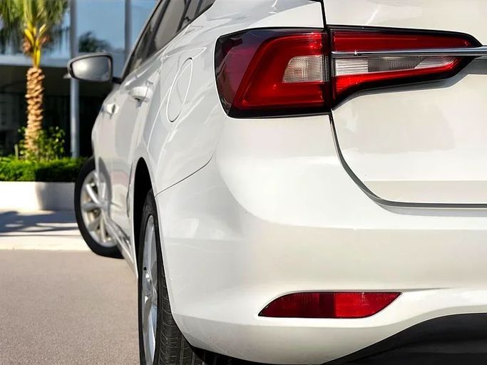 Подержанный MG 5 I Рестайлинг, 1.5 л, 2023 в Дубае от Andaleeb Cars Белый цвет. GCC | AUTO.AE