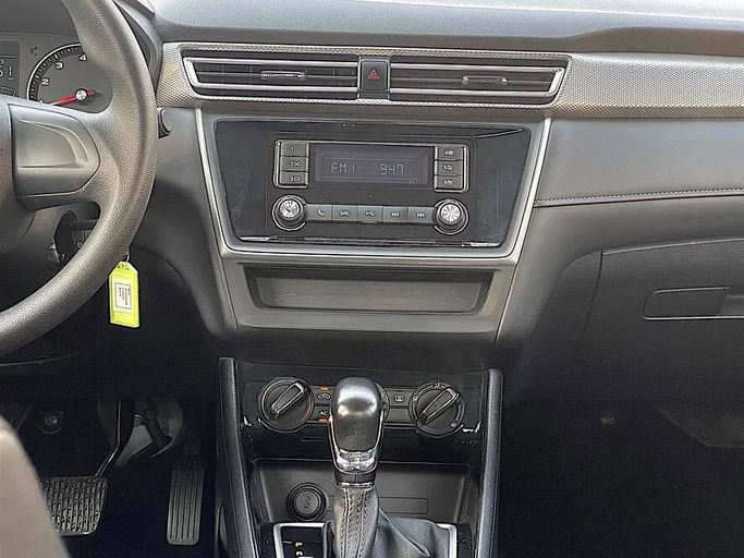 Подержанный MG 5 I Рестайлинг, 1.5 л, 2023 в Дубае от Andaleeb Cars Белый цвет. GCC | AUTO.AE