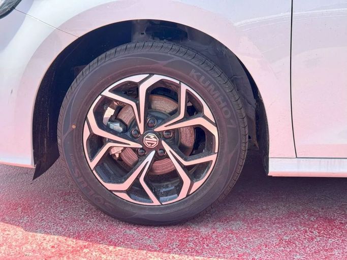 Новый MG 5 II, 1.5 л, 2025 в Дубае от Allied Motors Белый цвет. Китайская | AUTO.AE