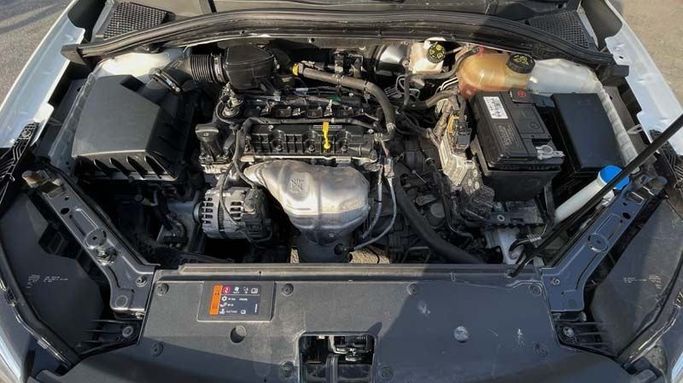 Used MG 5 I Facelift, 1.5 l, 2023 in Dubai by Cariva Used Cars , White color. GCC Specs | AUTO.AE