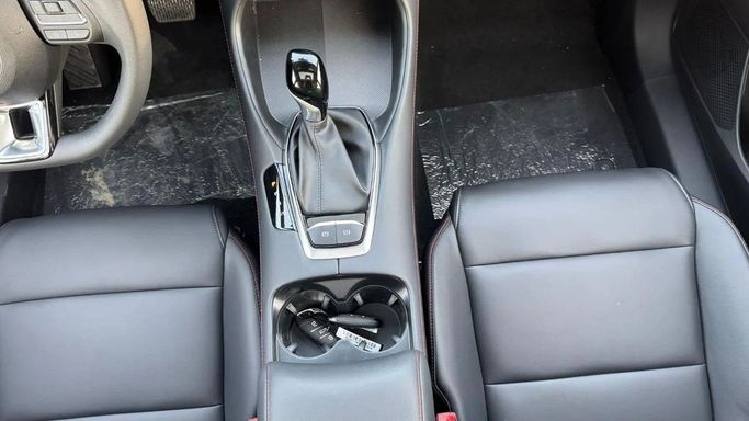 Новый MG 5 II Рестайлинг (GT), 1.5 л, 2025 в Дубае от World Center Motors FZE Белый цвет. Other | AUTO.AE