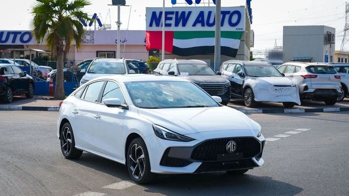 Новый MG 5 II Рестайлинг (GT), 1.5 л, 2025 в Дубае от NEW AUTO FZCO Белый цвет. GCC | AUTO.AE