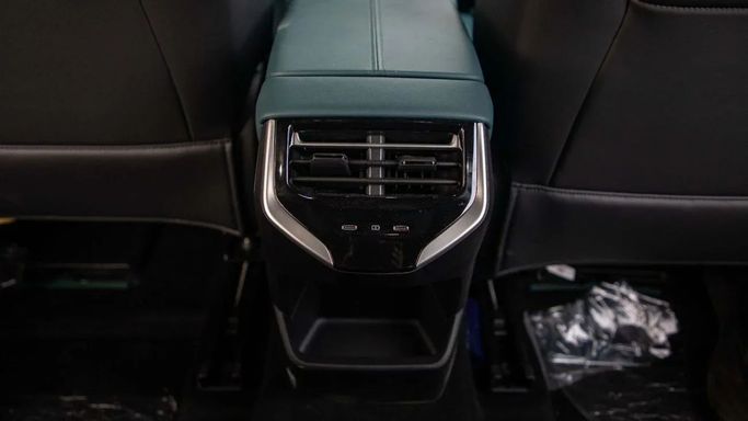 Новый MG 7, 1.5 л, 2025 в Дубае от Dresden Motors Зеленый цвет. Китайская | AUTO.AE