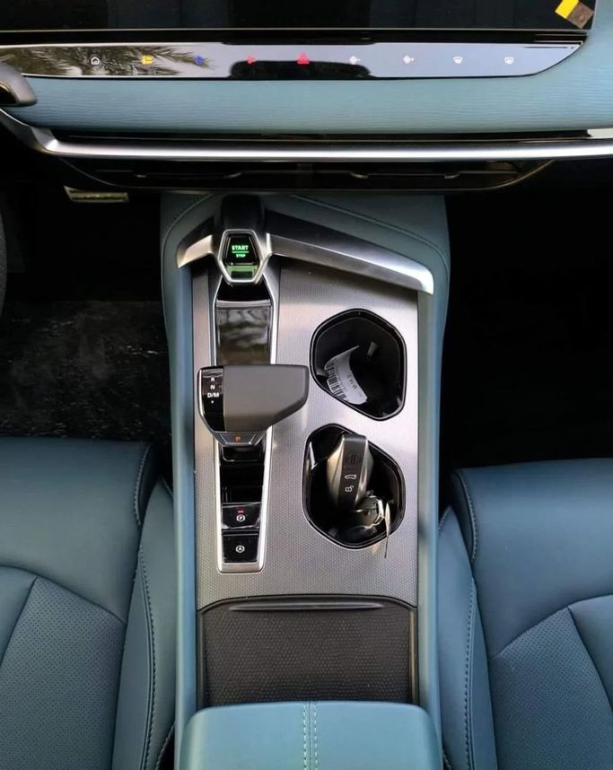 Новый MG 7, 1.5 л, 2025 в Дубае от Mohamed Hakim Motors Зеленый цвет. Other | AUTO.AE