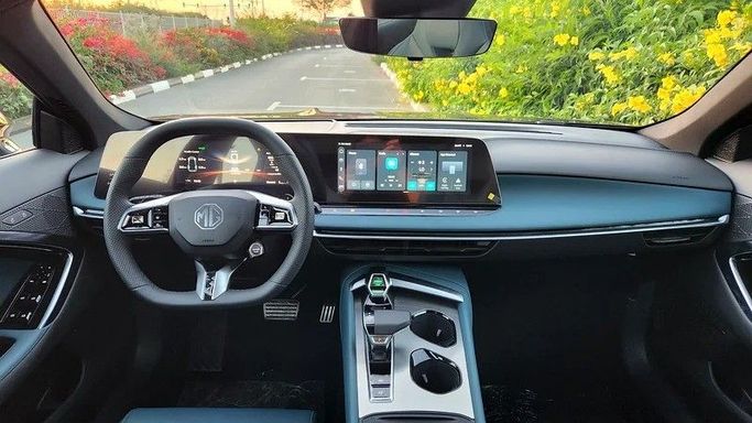 Новый MG 7, 2.0 л, 2025 в Дубае от Passion Motors Серый цвет. Китайская | AUTO.AE