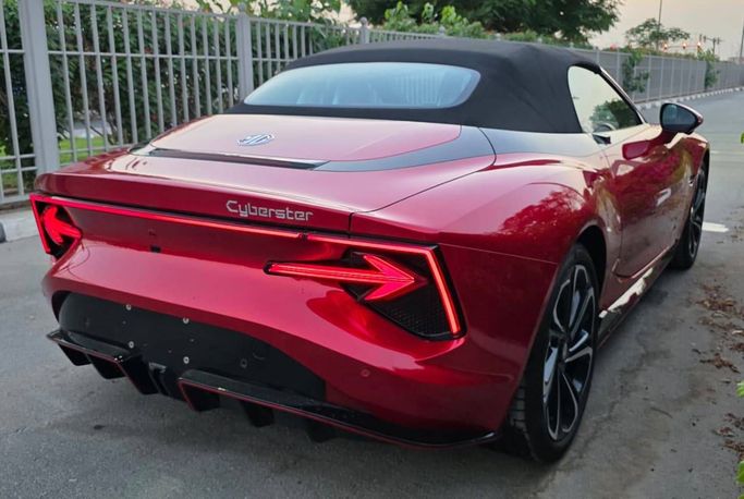New MG Cyberster, 2023 in Dubai by Passion Motors, Maroon color. Other | AUTO.AE