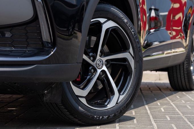 Used MG HS I, 1.5 l, 2024 in Dubai by Linda Cars, Black color. GCC Specs | AUTO.AE