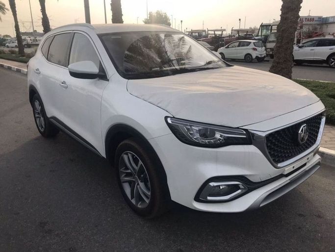 New MG HS I, 2.0 l, 2023 in Dubai by Mohamed Hakim Motors, White color. Other | AUTO.AE