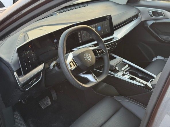 Новый MG One, 1.5 л, 2024 в Дубае от Titanum Cars Серый цвет. Other | AUTO.AE