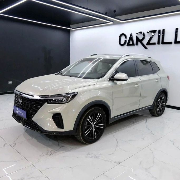 Used MG RX5 II, 1.5 l, 2023 in Dubai by Carzilla Motors, Golden color. GCC Specs | AUTO.AE