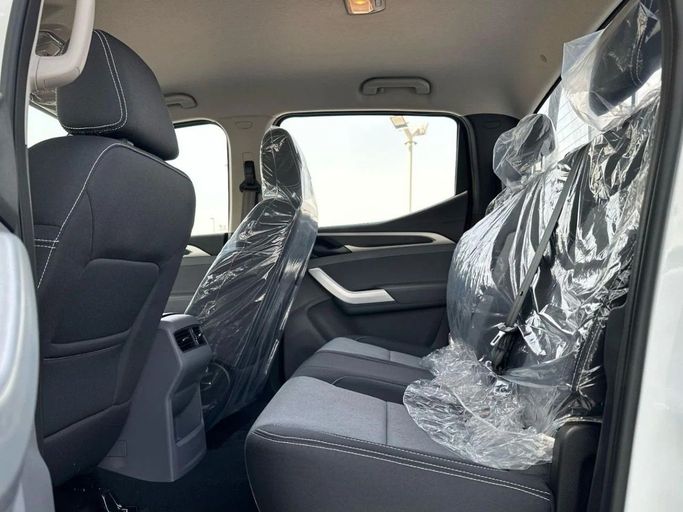 Новый MG T60, 2.4 л, 2025 в Дубае от World Center Motors FZE Белый цвет. GCC | AUTO.AE