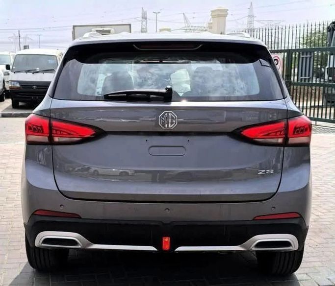 Новый MG ZS II Рестайлинг, 1.5 л, 2025 в Дубае от Mohamed Hakim Motors Серый цвет. Other | AUTO.AE