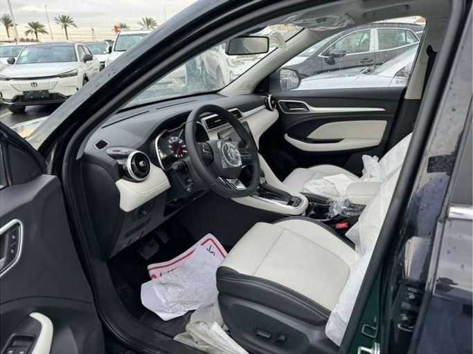 Новый MG ZS II Рестайлинг, 1.5 л, 2025 в Дубае от Mohamed Hakim Motors Черный цвет. GCC | AUTO.AE