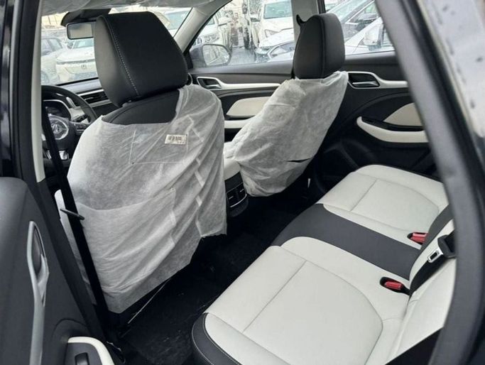 Новый MG ZS II Рестайлинг, 1.5 л, 2025 в Дубае от Mohamed Hakim Motors Черный цвет. GCC | AUTO.AE