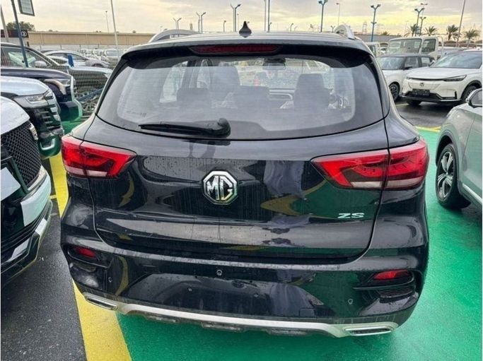 Новый MG ZS II Рестайлинг, 1.5 л, 2025 в Дубае от Mohamed Hakim Motors Черный цвет. GCC | AUTO.AE