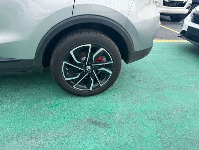 New MG ZS II Facelift, 1.3 l, 2025 in Dubai by Mohamed Hakim Motors, Silver color. GCC Specs | AUTO.AE