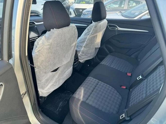 New MG ZS II Facelift, 1.5 l, 2025 in Dubai by Mohamed Hakim Motors, Silver color. GCC Specs | AUTO.AE