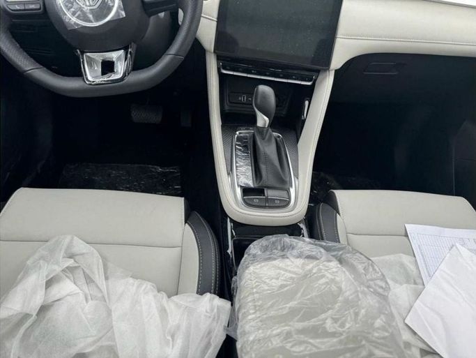 Новый MG ZS II Рестайлинг, 1.5 л, 2025 в Дубае от Mohamed Hakim Motors Красный цвет. GCC | AUTO.AE