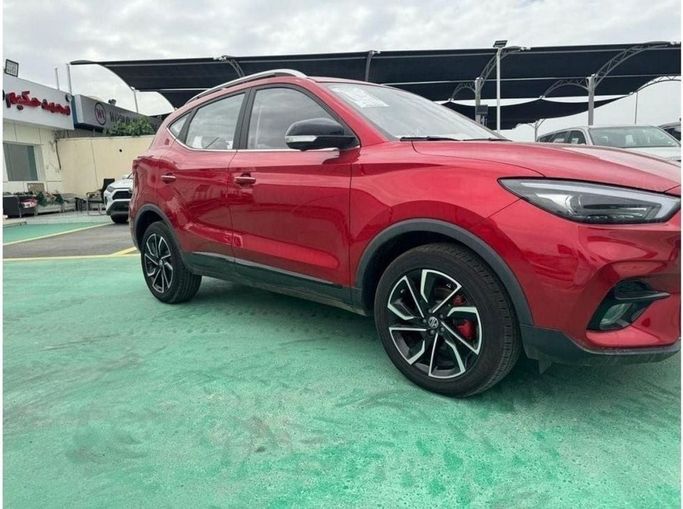 Новый MG ZS II Рестайлинг, 1.5 л, 2025 в Дубае от Mohamed Hakim Motors Красный цвет. GCC | AUTO.AE