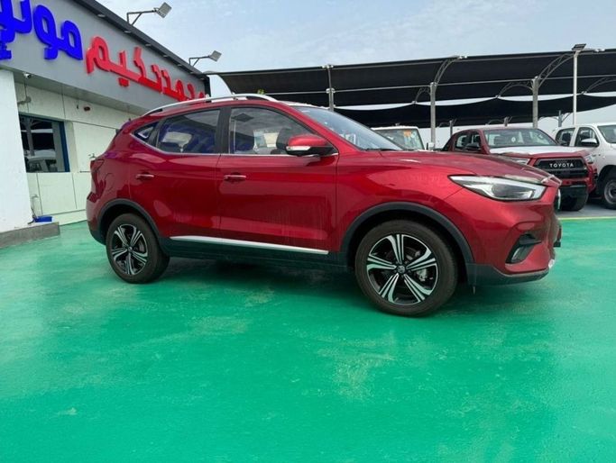 New MG ZS II Facelift, 1.5 l, 2024 in Dubai by Mohamed Hakim Motors, Red color. GCC Specs | AUTO.AE