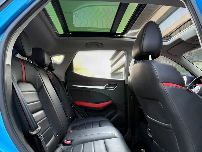 Подержанный MG ZS II Рестайлинг, 1.3 л, 2023 в Дубае от Andaleeb Cars Голубой цвет. GCC | AUTO.AE