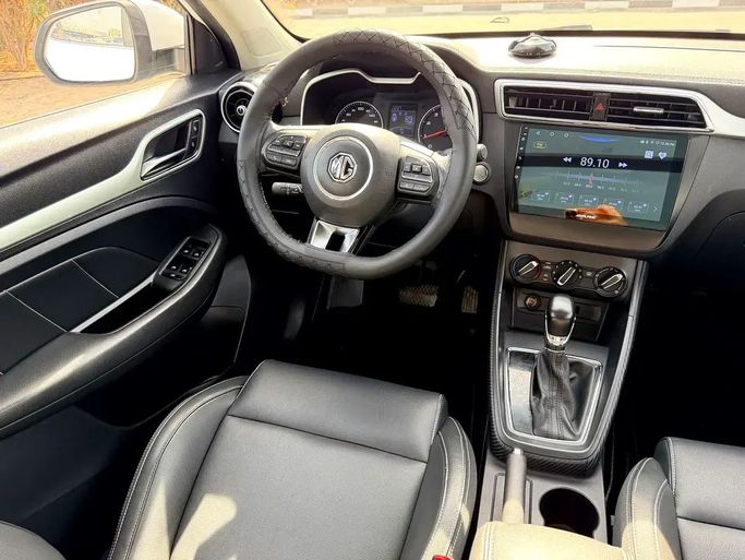 Used MG ZS II, 1.0 l, 2018 in Dubai by First Choice Motors, White color. Chinese Specs | AUTO.AE