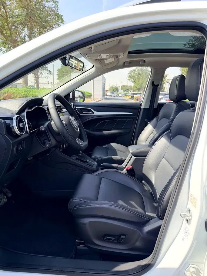 Used MG ZS II, 1.0 l, 2018 in Dubai by First Choice Motors, White color. Chinese Specs | AUTO.AE