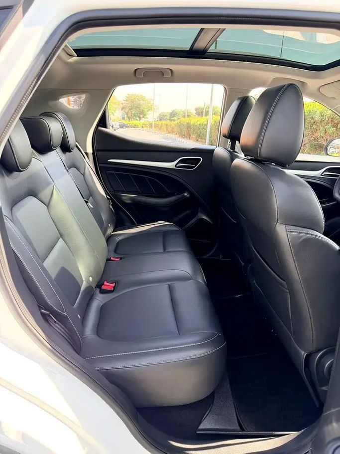 Used MG ZS II, 1.0 l, 2018 in Dubai by First Choice Motors, White color. Chinese Specs | AUTO.AE