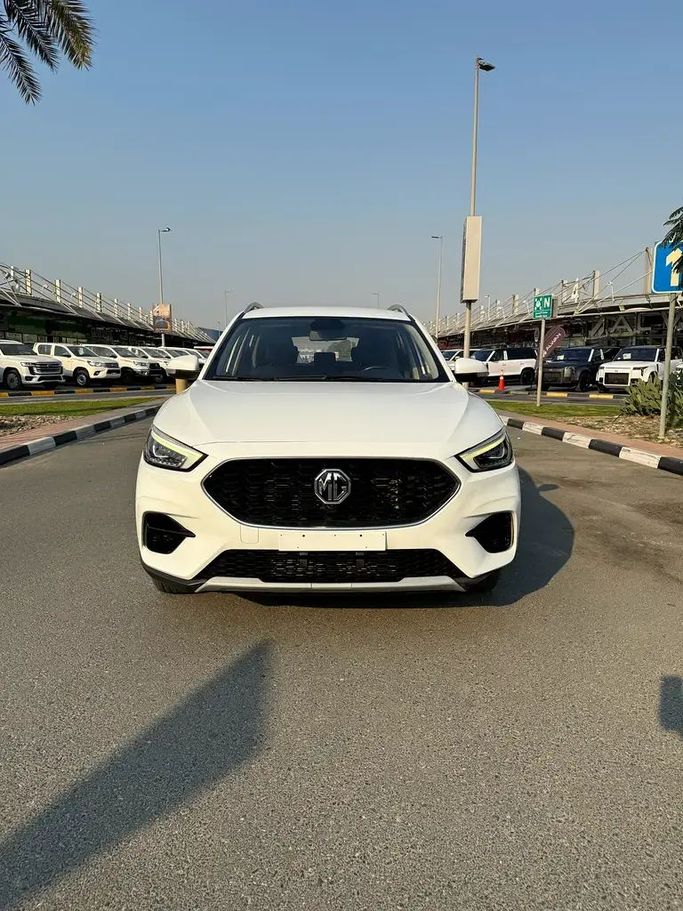 Подержанный MG ZS II Рестайлинг, 1.5 л, 2022 в Дубае от Verified Hub Used Automobile Trading LLC Белый цвет. GCC | AUTO.AE