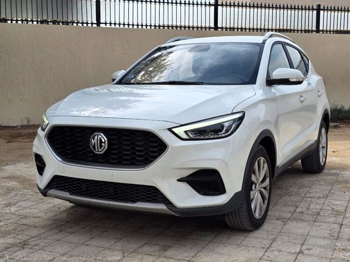 Подержанный MG ZS II Рестайлинг, 1.5 л, 2025 в Дубае от Soltan Auto Белый цвет. GCC | AUTO.AE