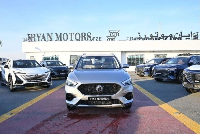 جديدة MG ZS فيس ليفت الثاني, 1.5 l, 2025 في في دبي من RMG Automobiles، اللون فضي. مواصفات الخليج | AUTO.AE