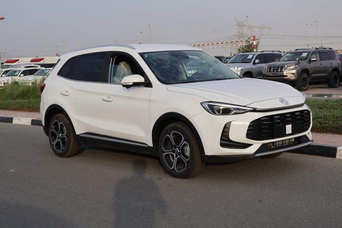 جديدة MG ZS ثالثاً, 1.5 l, 2024 في في دبي من Empire Motors FZCO، اللون أبيض. المواصفات الأوروبية | AUTO.AE | إعلان #247955