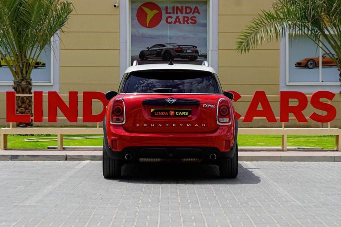 Подержанный MINI Countryman Cooper II, 1.5 л, 2018 в Дубае от Linda Cars Красный цвет. GCC | AUTO.AE