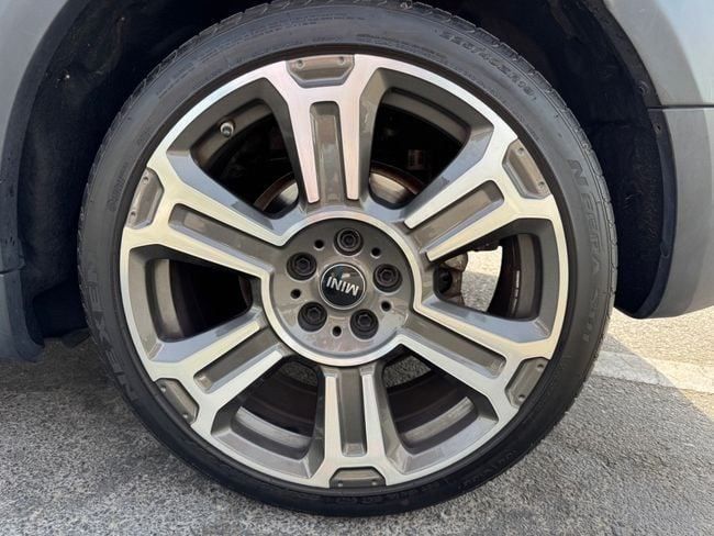 Подержанный MINI Countryman John Cooper Works II Рестайлинг, 2.0 л, 2021 в Дубае от Al Faisal Motors Серый цвет. GCC | AUTO.AE