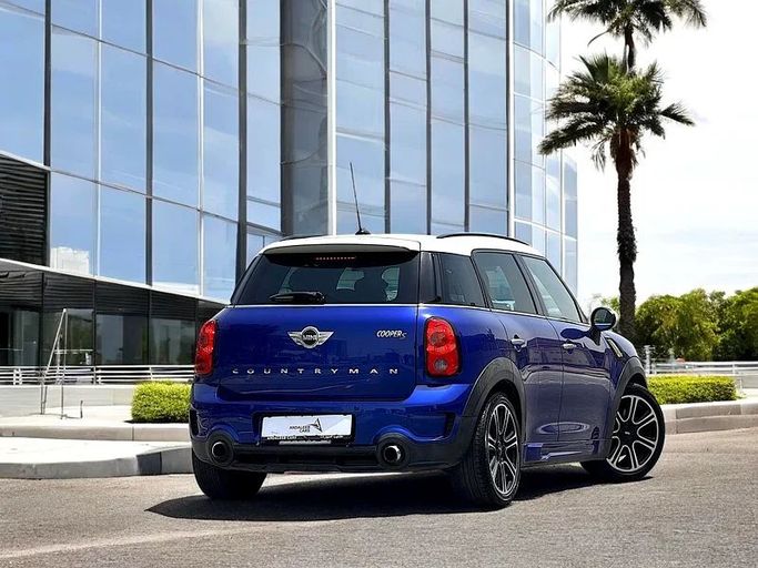Подержанный MINI Countryman Cooper S II, 2.0 л, 2016 в Дубае от Andaleeb Cars Синий цвет. GCC | AUTO.AE
