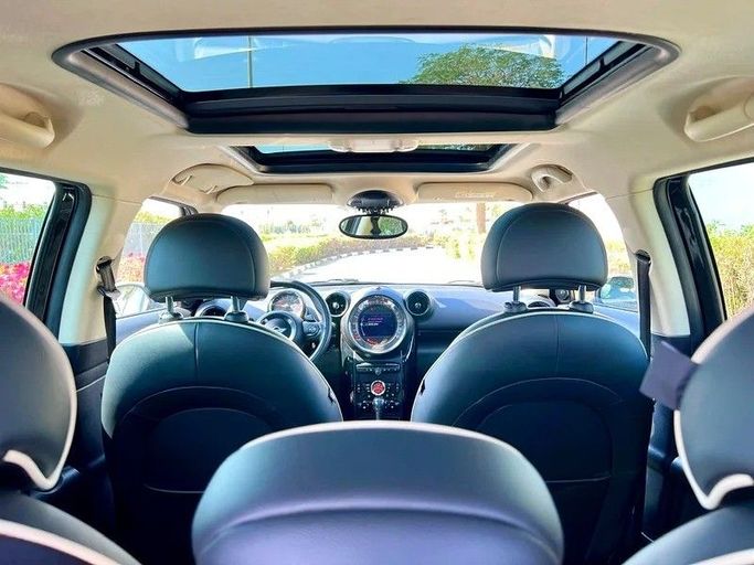 Подержанный MINI Countryman Cooper I, 1.6 л, 2016 в Дубае от Designo Cars Trading Черный цвет. GCC | AUTO.AE