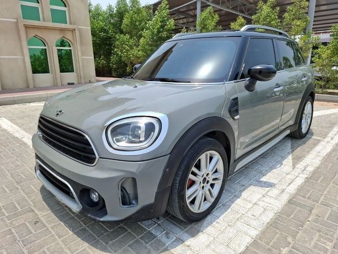 Подержанный MINI Countryman Cooper S II Рестайлинг, 2.0 л, 2021 в Дубае от Barkat Alrahmen Motors Серый цвет. Корейская | AUTO.AE