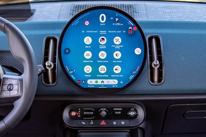 Used MINI Countryman S III, 2.0 l, 2025 in Dubai by Royal Diamond Motors, Black color. GCC Specs | AUTO.AE