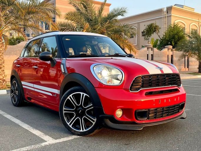 مستعملة MINI Countryman Cooper S I, 1.6 l, 2015 في في دبي من Telsolco، اللون أحمر. مواصفات الخليج | AUTO.AE