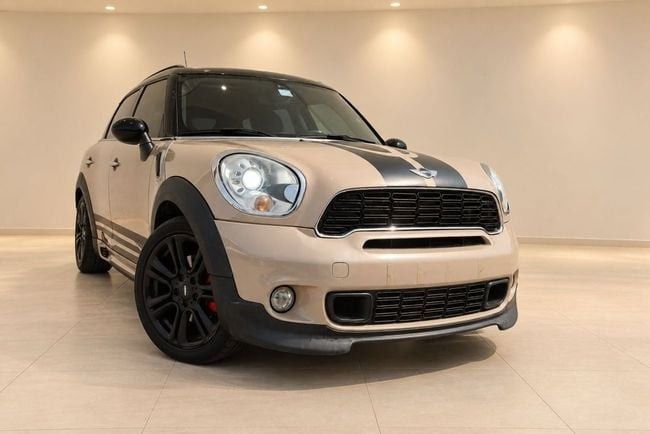 مستعملة ⁦MINI Countryman Cooper I، 1.6 l، 2014⁩ في في الإمارات, دبي من QUICK CARS، اللون بيج. مواصفات الخليج | AUTO.AE | إعلان #288291