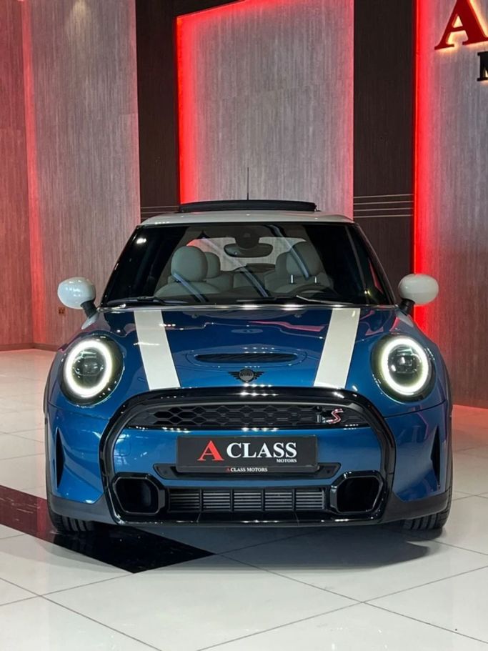 Подержанный MINI Hatch Cooper S III (F55/F56) Рестайлинг 2, 2.0 л, 2023 в Дубае от A Class Motors Синий цвет.  | AUTO.AE