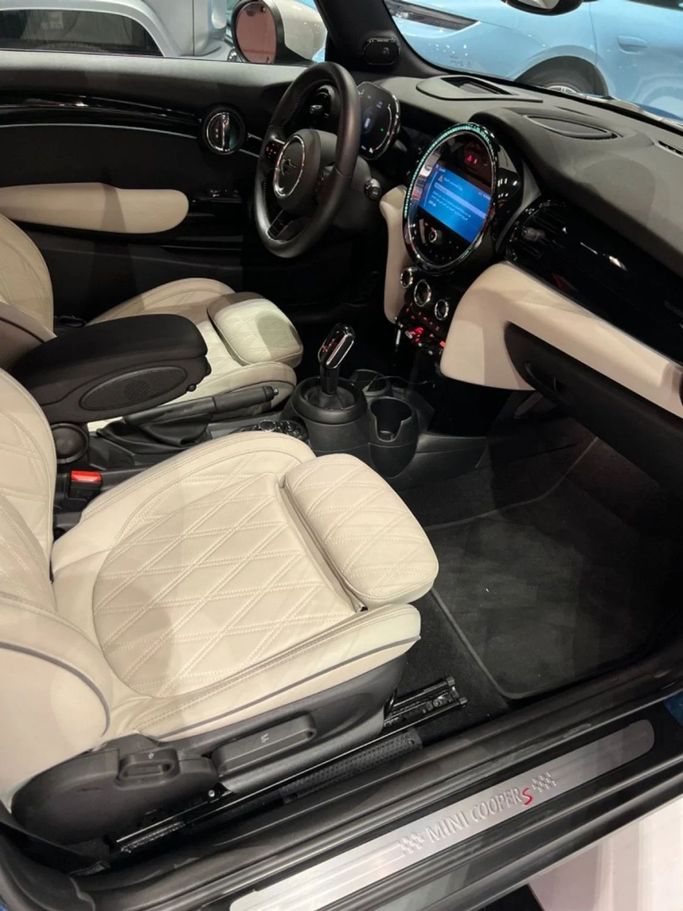 Подержанный MINI Hatch Cooper S III (F55/F56) Рестайлинг 2, 2.0 л, 2023 в Дубае от A Class Motors Синий цвет.  | AUTO.AE